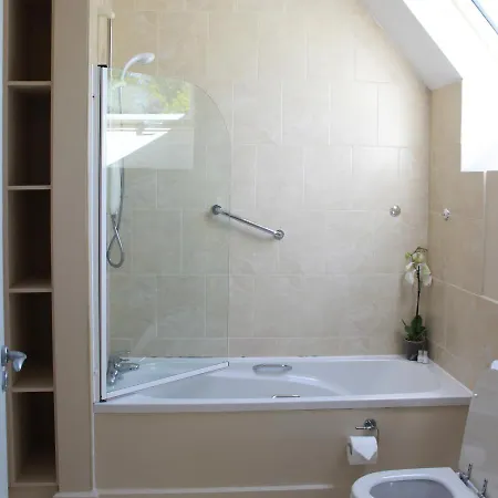 Tatil Evi 4 Bedroom With Wheelchair Accessible Bathroom 2km From Kenmare