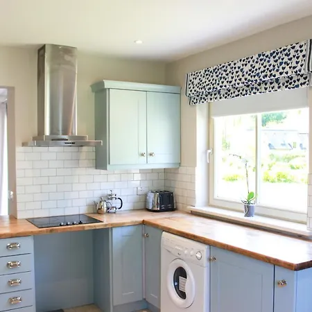 4 Bedroom With Wheelchair Accessible Bathroom 2km From Casa vacanze *