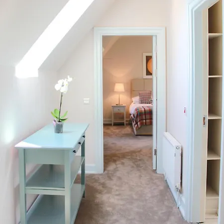 4 Bedroom With Wheelchair Accessible Bathroom 2km From Tatil Evi